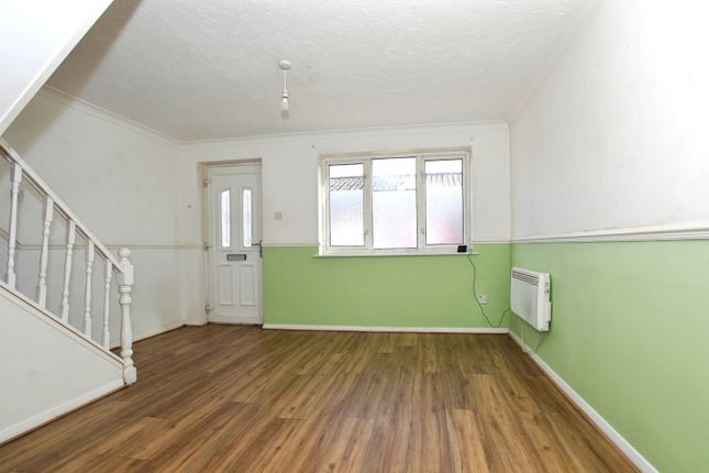 16, Cecil Pacey Court, Peterborough photo 4