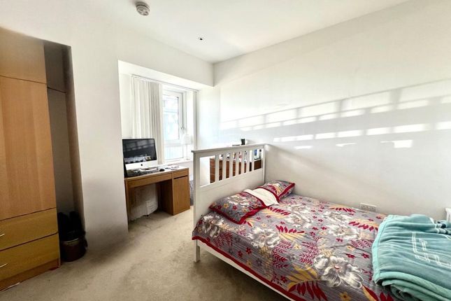 Flat for sale in Valentines House, Ilford, Essex