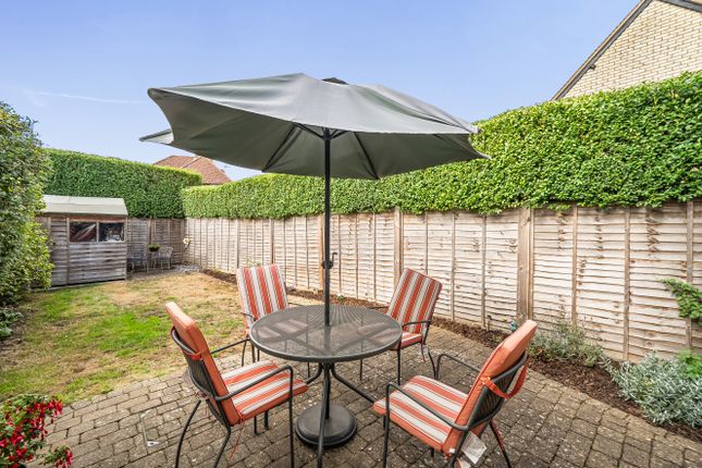 25, Elizabeth Road, Surrey photo 4