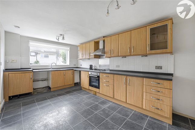 28, Montgomery Road, Dartford photo 2
