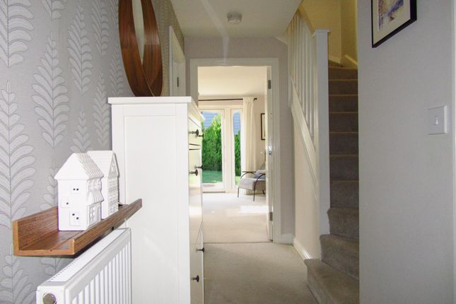Carora Crescent, Milton Keynes photo 2