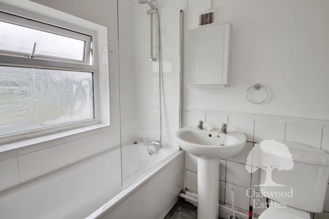 117, The Myrke, Slough photo 5