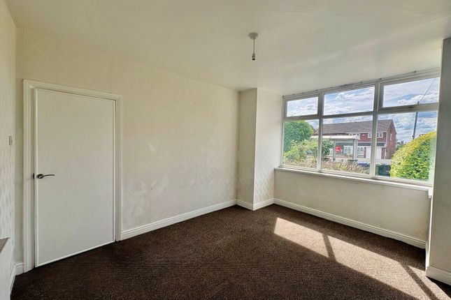 197, Mill Street, Brierley Hill photo 3