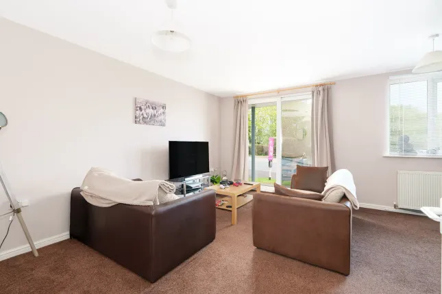 Apartment 1, 37 Linden Gardens, Douglas photo 4