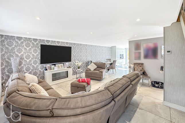 64 Horsey Road photo 4