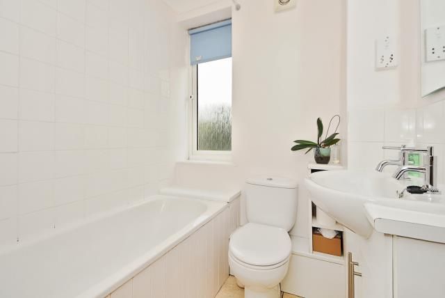 Flat for sale in Temple Cowley, Oxfordshire