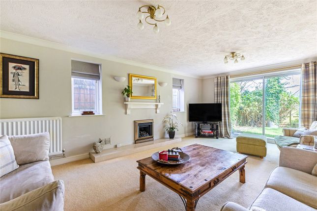 57, Joyce Close, Kent photo 2
