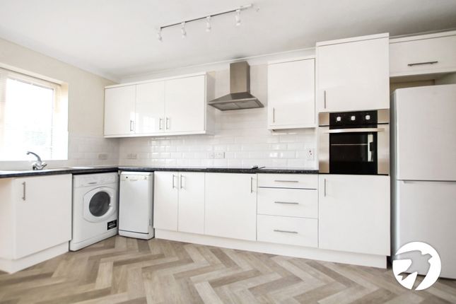 Flat 30, Southend House, 141, Footscray Road, London photo 4