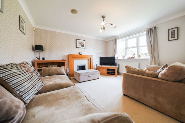 2 Harrison Close, Leicester photo 3