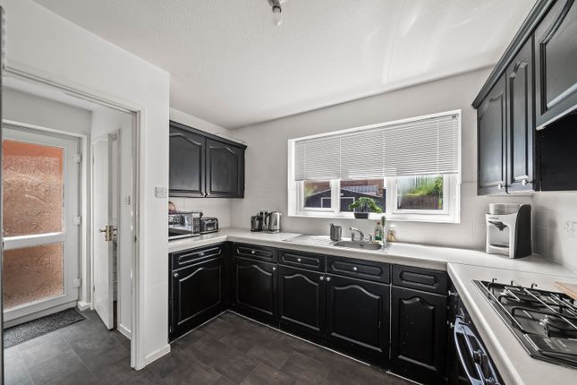 64, Cotswold Way, Worcester Park photo 4