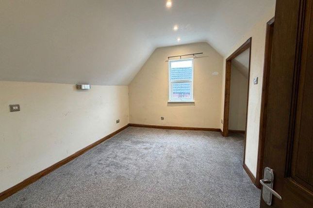Flat 3 9B, Silver Street, Kettering photo 3