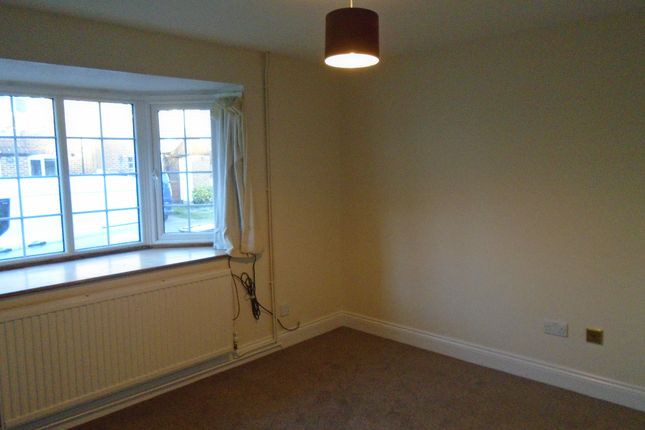 Terraced house to rent in Princes Mews, Royston