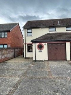 Thumbnail Semi-detached house to rent in Mulberry Close, Conwy