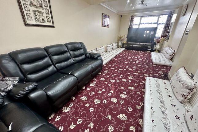 Thumbnail Semi-detached house to rent in Penbury Road, Southall