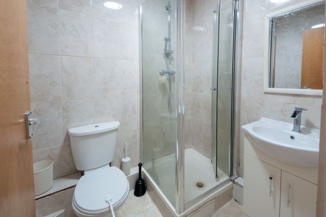 Flat 3, City House, 9 Cranbrook Road, Ilford, Ilford photo 5