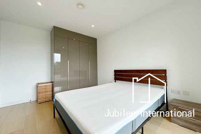 Flat 404, Drake Apartments, London photo 2