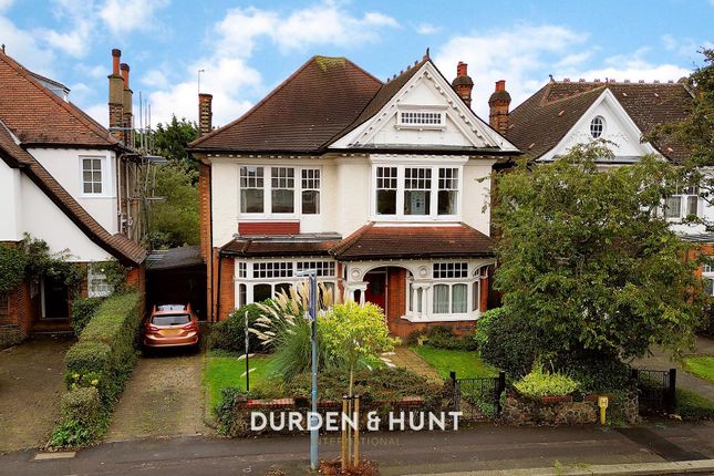 Thumbnail Detached house for sale in Kings Avenue, Woodford Green