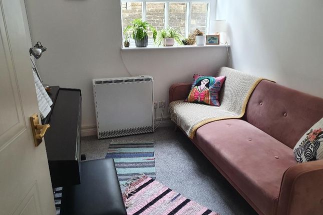 18, Riverside Court, Saltaire photo 5