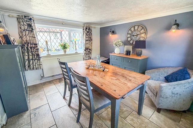 The Stables, Maidstone Road, Nettlestead Maidstone photo 4