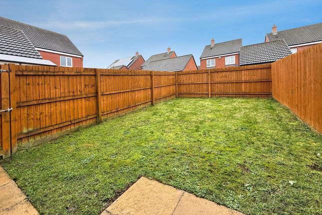 8 Pasture Drive, Leicester photo 4