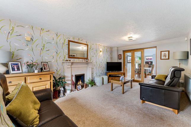74 Lady Acre Close, Lymm photo 3