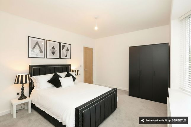 697 Chatsworth Road, Chesterfield photo 4