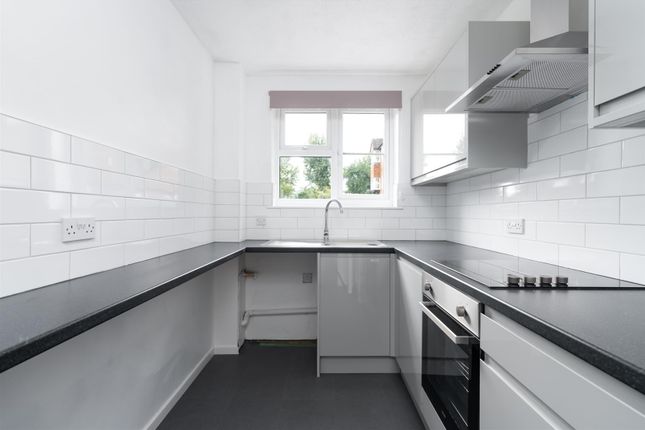 88, Knowles Close, West Drayton photo 3