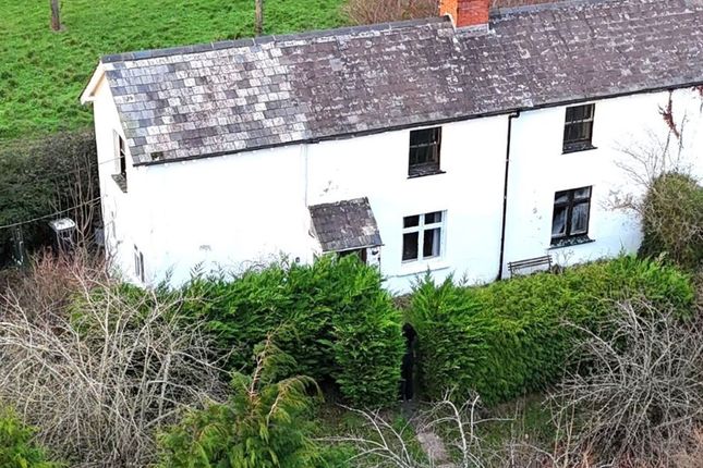3-bed semi-detached on 2 Railway Cottages, Salisbury, £135,000
