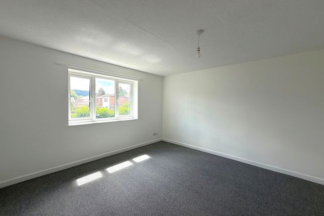 229, Seymour Road, Gloucester photo 5