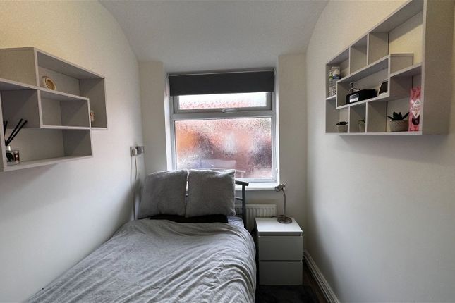 End terrace house for sale in South Parade, Lincoln