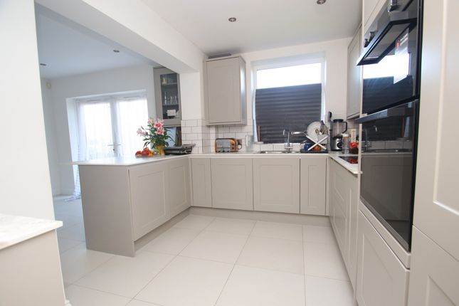 203, Charterhouse Road, Orpington photo 2