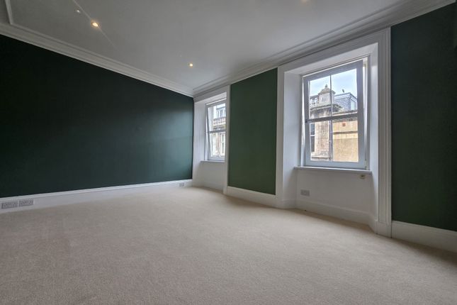 2-bed flat on South Street, Elgin, Moray, IV30 1JX, Moray, £700/mo