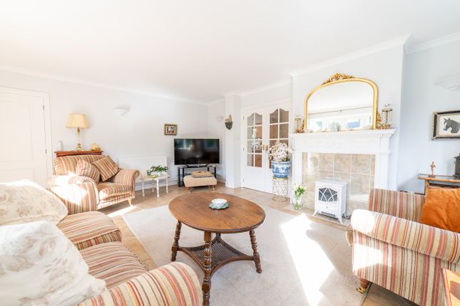 5 Swindon Hall, Church Road, Cheltenham photo 4