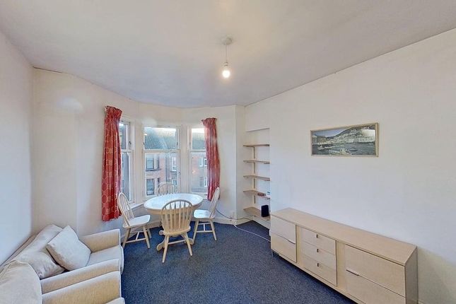 Kennoway Drive, Glasgow photo 2