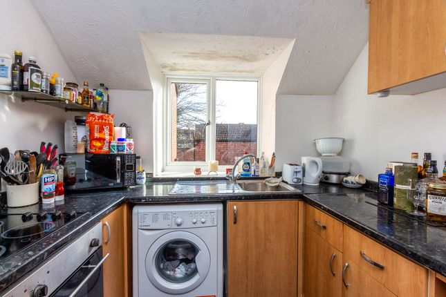 Flat 3, Cranleigh House, Rushden photo 3