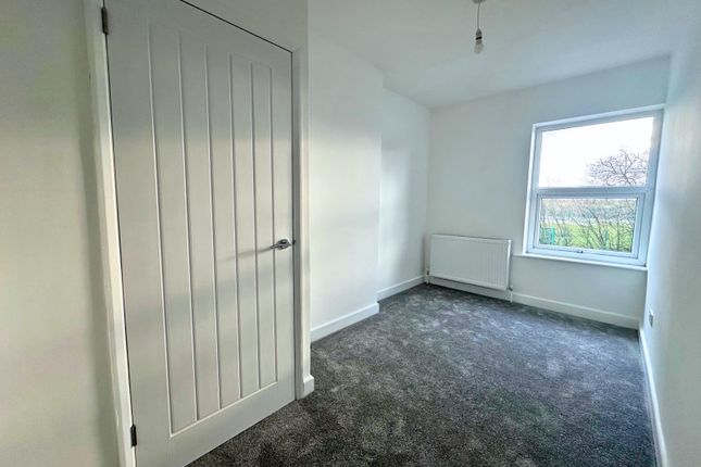 2 Sheffield Road, Hoyland, Barnsley photo 5