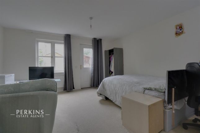 Thumbnail Property for sale in Dormers Rise, Southall