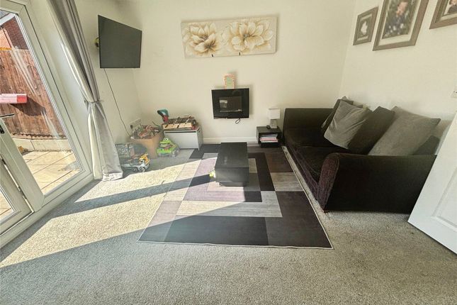 2, Becks Close, Leicester photo 2