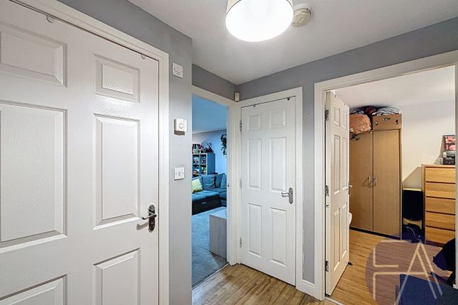 13, Aston Manor, Banks photo 2