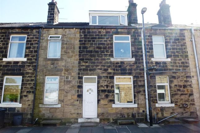 Thumbnail Terraced house to rent in Park Avenue, Yeadon, Leeds