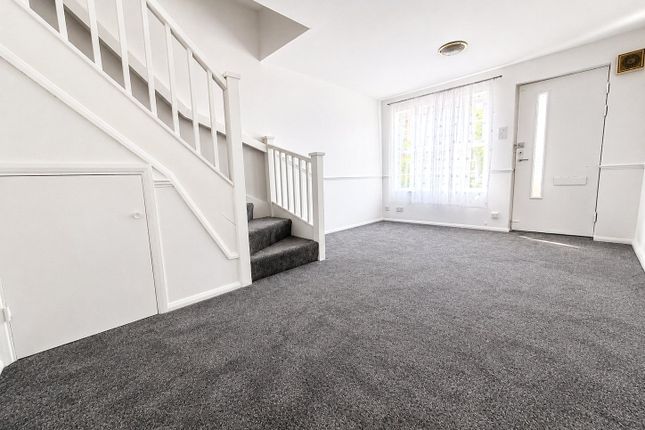 73, Longbridge Way, London photo 2