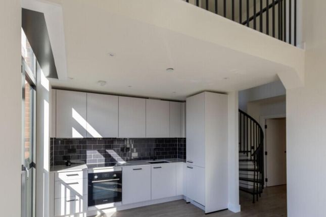 818 Cardigan Wharf Glasswater Locks, 3 Pitt Street, Birmingham photo 3