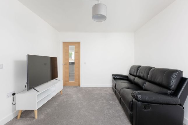 15 Parr Place, Dunfermline photo 4