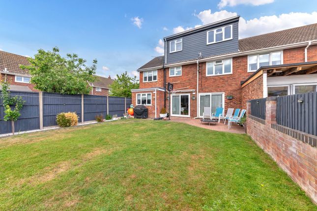 1 Poplar Drive, Royston photo 4