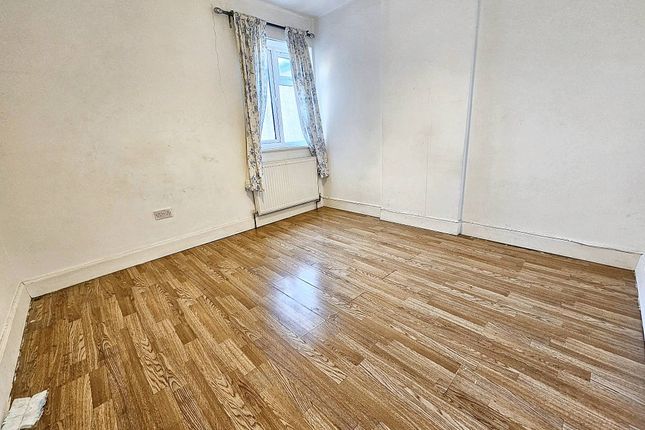 Thumbnail Room to rent in Kenton Road, Kenton, Harrow