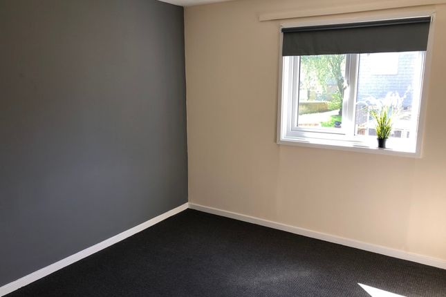 69, Burrows Court, Northampton photo 4