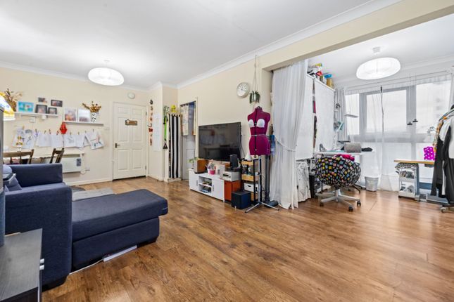 Flat for sale in Lady Booth Road, Kingston Upon Thames