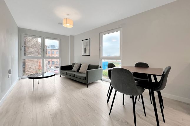 Flat to rent in Block E, Victoria Riverside, Leeds