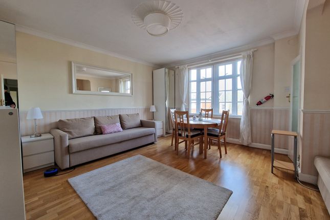Studio flat on 20, Upper Woburn Place, London, £450,000