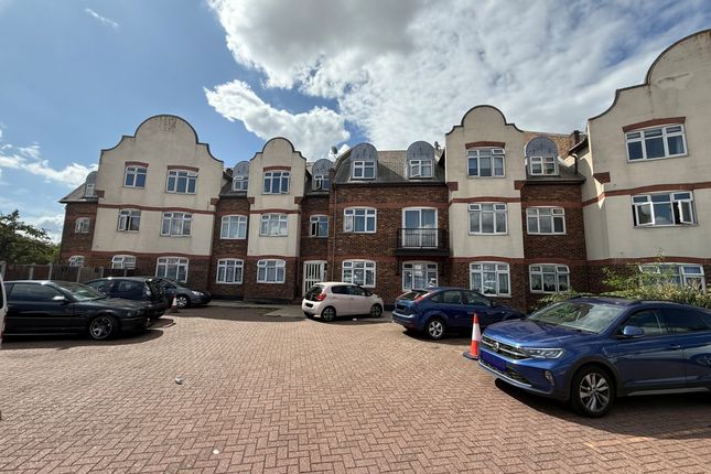 1-bed flat on Flat 19, Venables Court, Venables Close, Canvey Island, £75,000